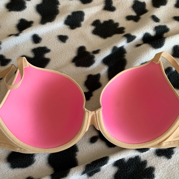 NWOT Victoria’s  Secret beige underwire padded bra - Picture 5 of 6